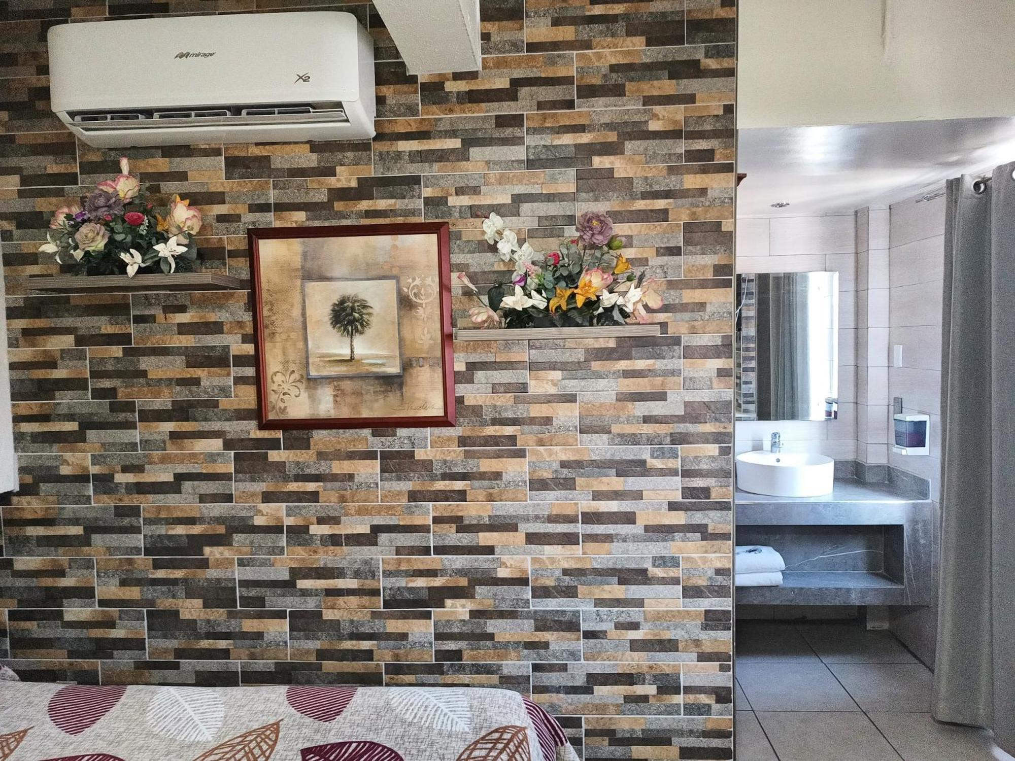 Hotel Baeza Delicias Eksteriør billede